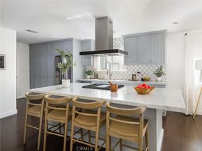 1110 Queen Anne, Los Angeles CA 90019