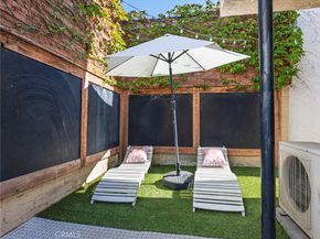 1110 Queen Anne, Los Angeles CA 90019