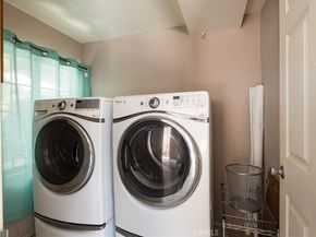 1110 Queen Anne, Los Angeles CA 90019