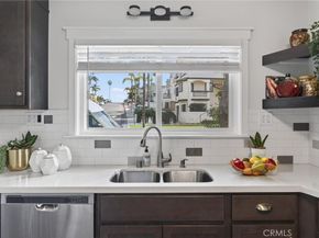 318 S Francisca Avenue, Redondo Beach CA 90277