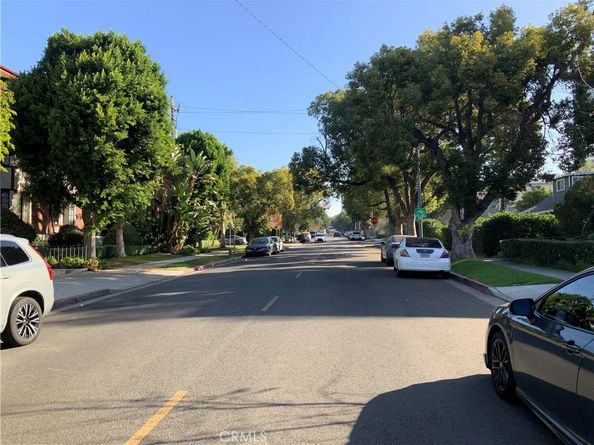 409 Burchett 220, Glendale CA 91203