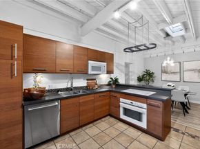 941 W Hawthorn 9, San Diego CA 92101