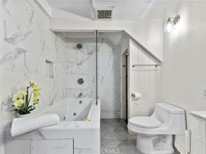 941 W Hawthorn 9, San Diego CA 92101