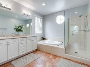 6885 Cambria Cove, Huntington Beach CA 92648