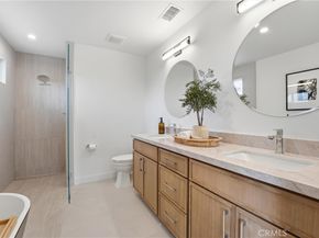 1713 Oahu Place, Costa Mesa CA 92626