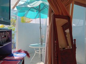 6271 Cherry Avenue, Long Beach CA 90805