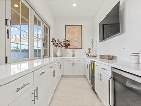 1186 Viejo Hills Dr, Lake Forest CA 92610