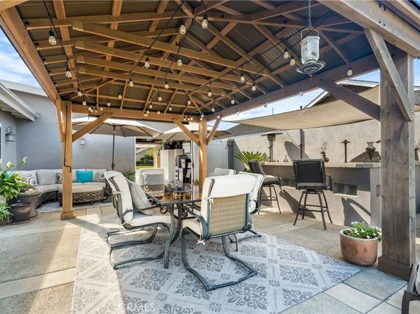 15432 Hanover Lane, Huntington Beach CA 92647
