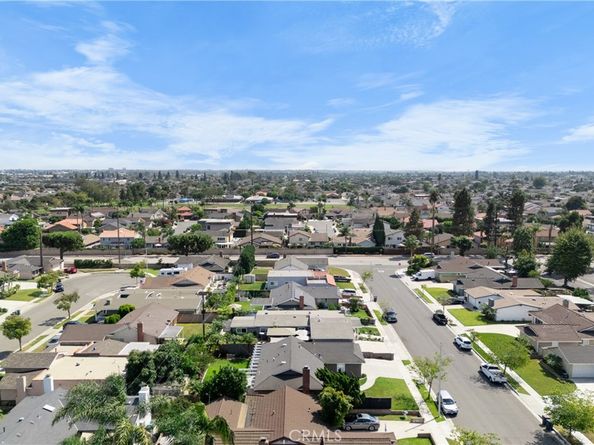 15432 Hanover Lane, Huntington Beach CA 92647