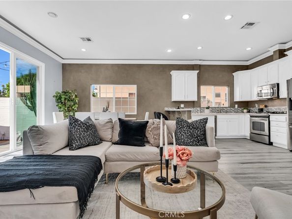 17908 Califa Street, Encino CA 91316