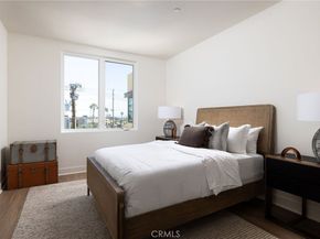 414 Main Street 330, Huntington Beach CA 92648