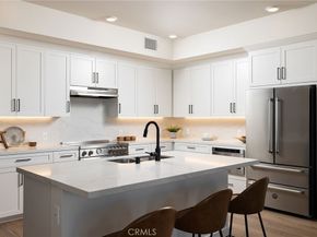 414 Main Street 330, Huntington Beach CA 92648