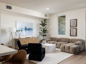 414 Main Street 330, Huntington Beach CA 92648