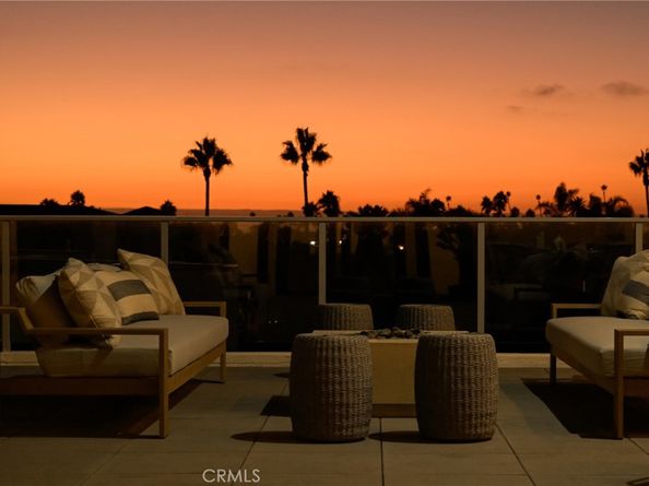 414 Main Street 330, Huntington Beach CA 92648