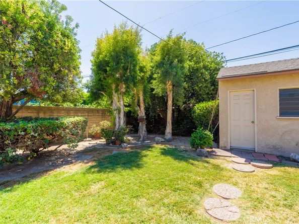 2125 Lomina Avenue, Long Beach CA 90815
