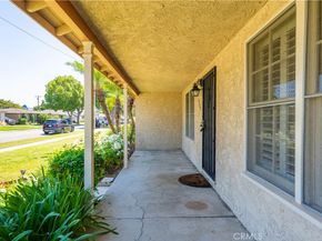 2125 Lomina Avenue, Long Beach CA 90815