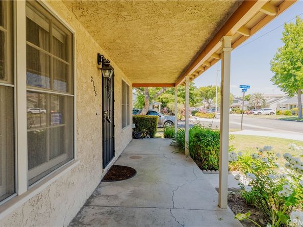 2125 Lomina Avenue, Long Beach CA 90815