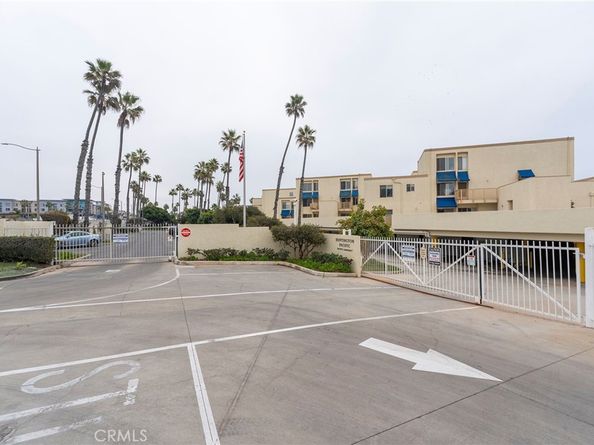 711 Pacific Coast 313, Huntington Beach CA 92648