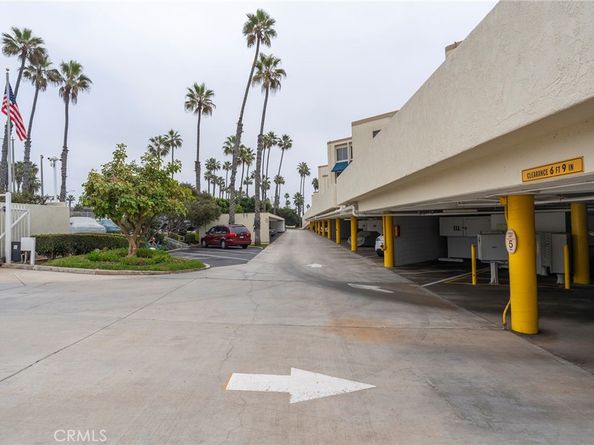 711 Pacific Coast 313, Huntington Beach CA 92648