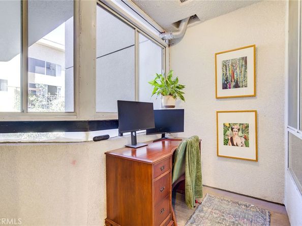 525 S Berendo Street 212, Los Angeles CA 90020