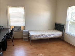 1276 W 22nd Street, Los Angeles CA 90007
