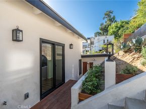 2648 Rutherford Dr, Los Angeles CA 90068