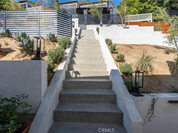 2648 Rutherford Dr, Los Angeles CA 90068