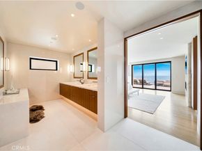 18 Lagunita Drive, Laguna Beach CA 92651