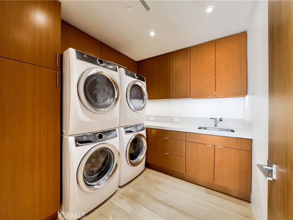 18 Lagunita Drive, Laguna Beach CA 92651