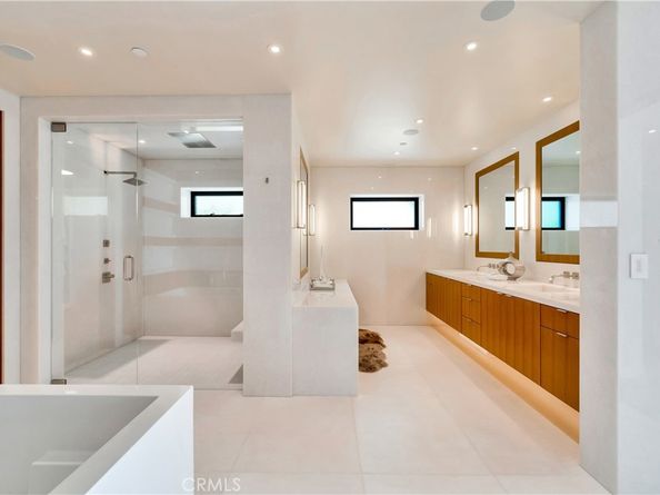 18 Lagunita Drive, Laguna Beach CA 92651