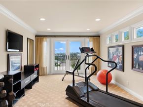 9 Rue Cannes, Newport Beach CA 92660