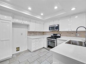 48 Wetstone #39, Irvine CA 92604