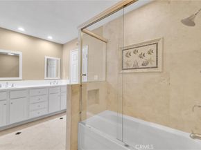 48 Wetstone #39, Irvine CA 92604