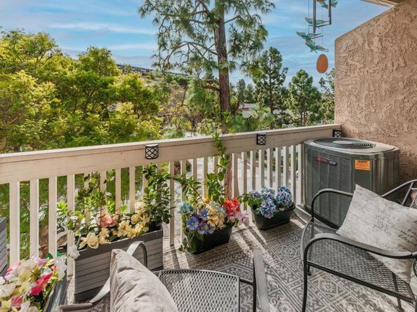 4241 Mesa Vista Way 4, Oceanside CA 92057