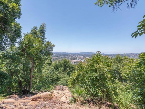 3137 E Valley Parkway, Escondido CA 92027