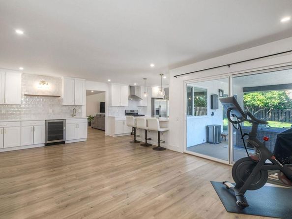 16955 Vinaruz Place, San Diego CA 92128