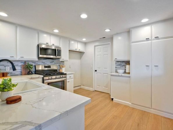 3115 Avenida Topanga, Carlsbad CA 92009