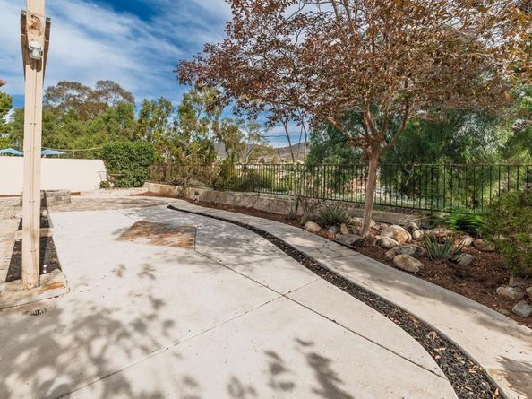 507 Avenida Blanco, San Marcos CA 92069