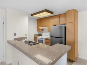 9130 Gramercy Dr 403, San Diego CA 92123