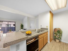 9130 Gramercy Dr 403, San Diego CA 92123