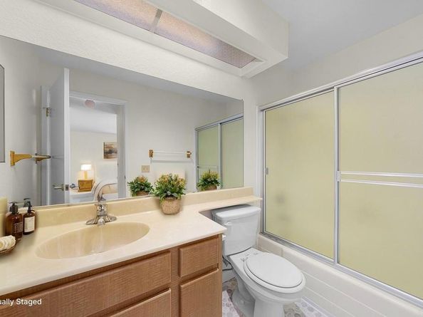 9130 Gramercy Dr 403, San Diego CA 92123