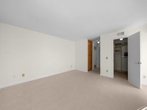 9130 Gramercy Dr 403, San Diego CA 92123