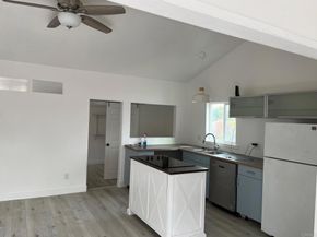 697 Ocean View Avenue, Encinitas CA 92024