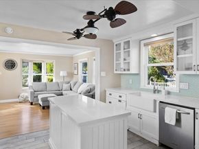 697 Ocean View Avenue, Encinitas CA 92024