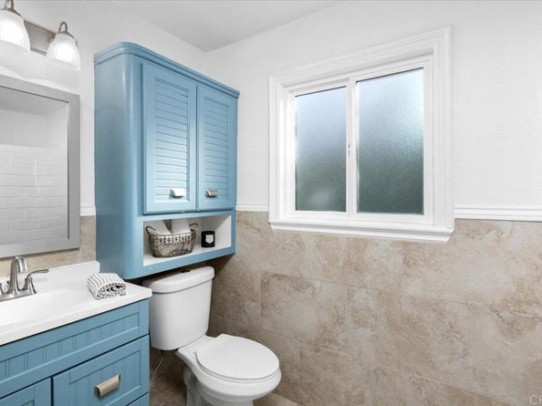 697 Ocean View Avenue, Encinitas CA 92024