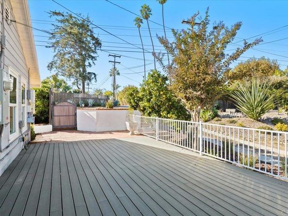 697 Ocean View Avenue, Encinitas CA 92024