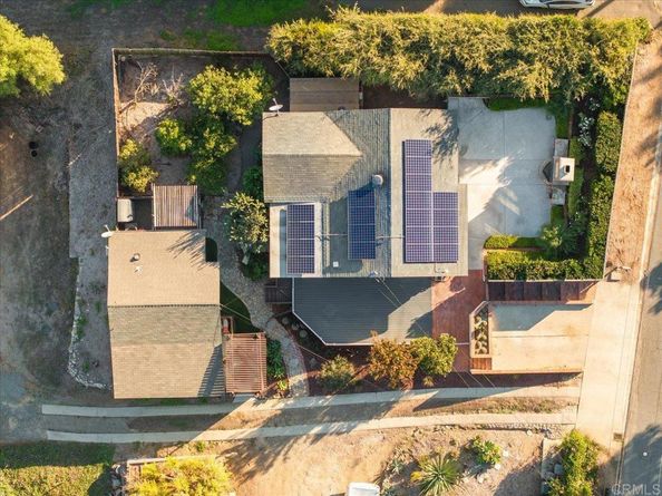 697 Ocean View Avenue, Encinitas CA 92024