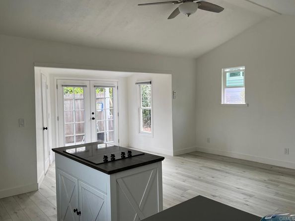 697 Ocean View Avenue, Encinitas CA 92024