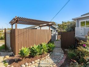 697 Ocean View Avenue, Encinitas CA 92024
