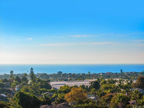 697 Ocean View Avenue, Encinitas CA 92024